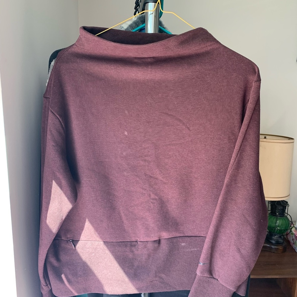 Nike dry fit crop top sweater Size xs